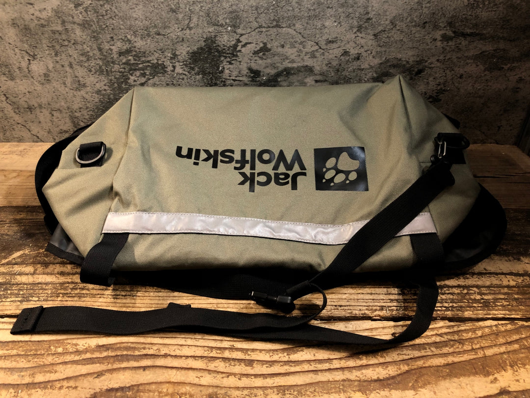 KE574 ジャックウルフスキン Jack Wolfskin スリングバッグ カーキ