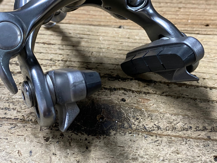 KC865 シマノ SHIMANO 105 BR-5600 ブレーキキャリパー 前後セット