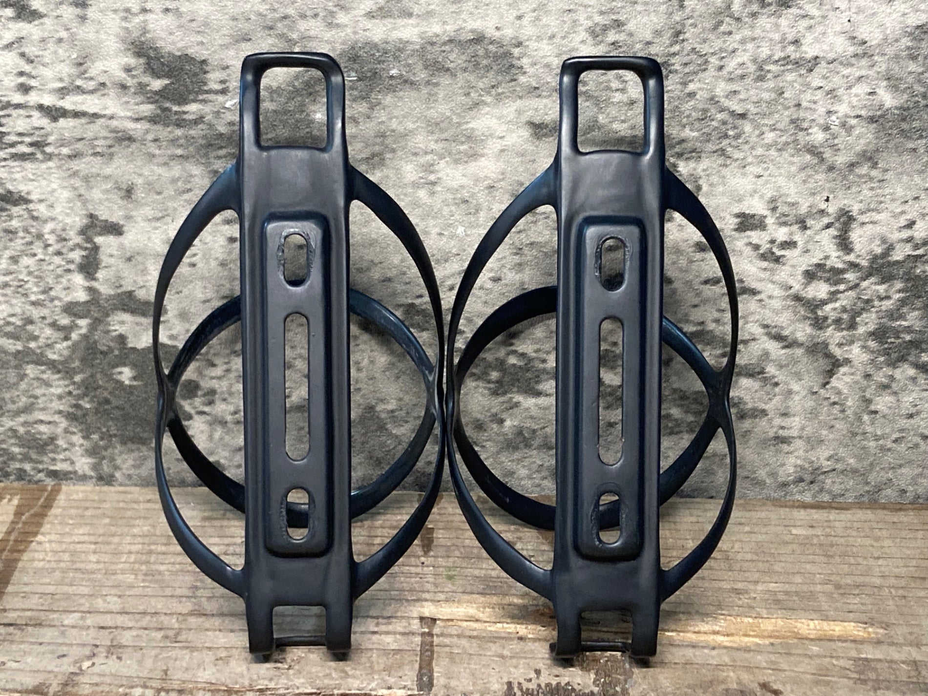 JF333 ライトウェイト Lightweight EDELHELFER カーボン ボトルケージ 2個セット JF333 ライトウェイト Lightweight EDELHELFER カーボン ボトルケージ 2個セット