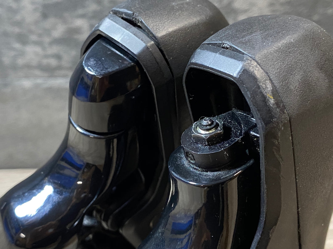 JP473 シマノ SHIMANO 105 ST-R7025 STIレバー 2x11S 油圧 DISC ※左フェイスプレート欠品