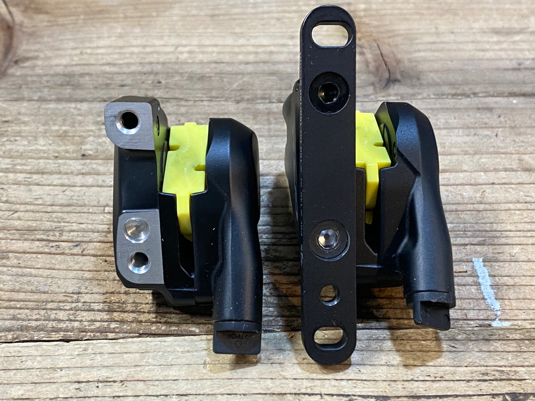 JN759 シマノ SHIMANO GRX BR-RX400 ディスクブレーキ キャリパー 前後セット