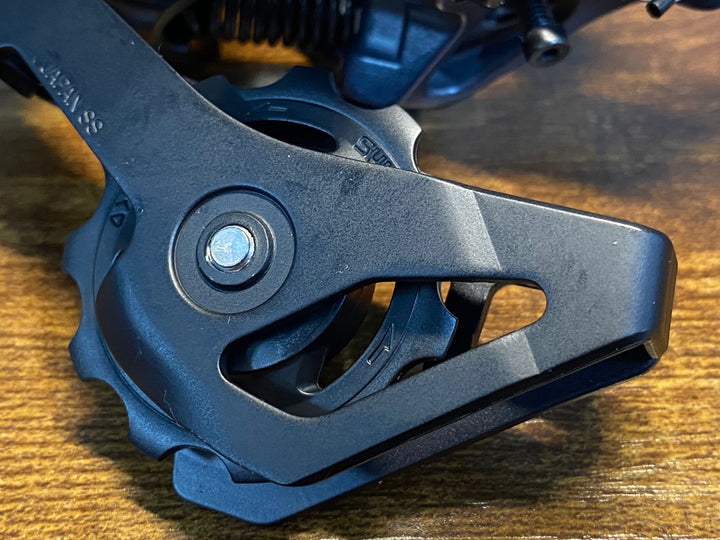 KQ787 未使用箱入り シマノ SHIMANO アルテグラ ULTEGRA RD-R8000 SS リアディレイラー 11S