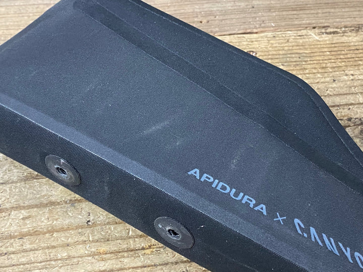 KA732 アピデュラ APIDURA CANYON トップチューブバッグ 黒 コラボ