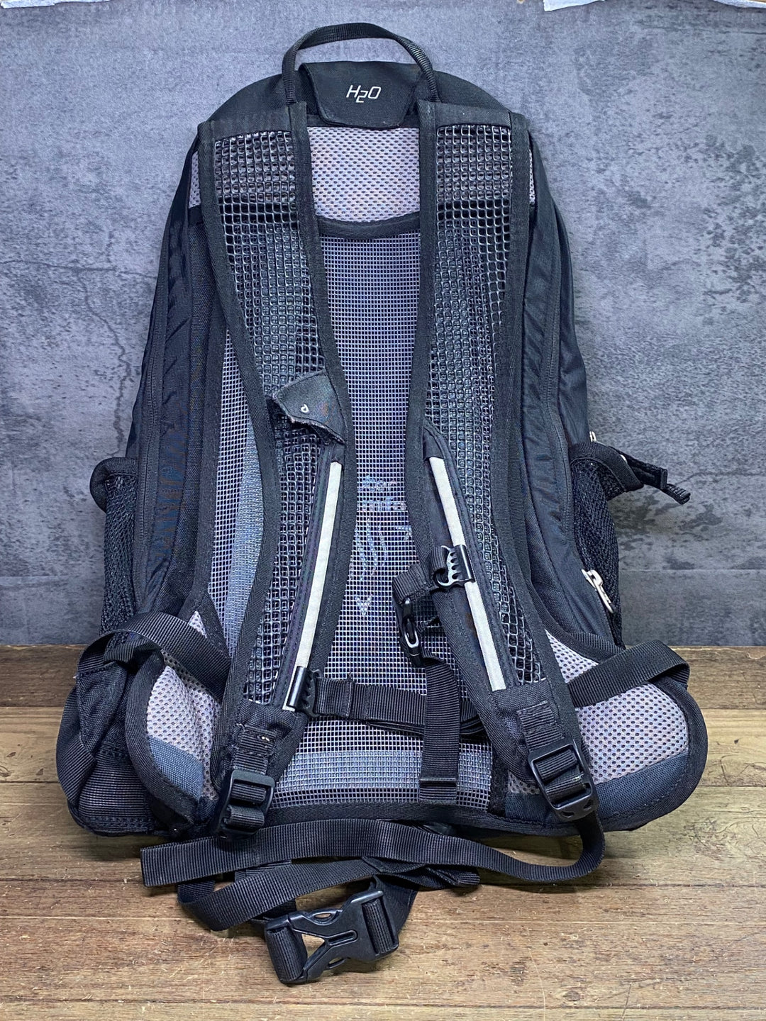 JG992 ドイター deuter RACE EXP AIR リュック バックパック 黒