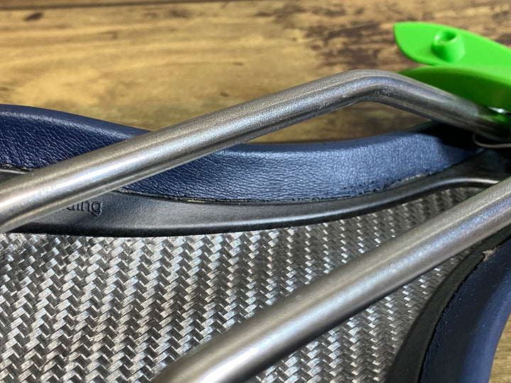 JP952 フィジーク fizik アリアンテ ARIANTE R3 サドル 黒緑 Kiumレール
