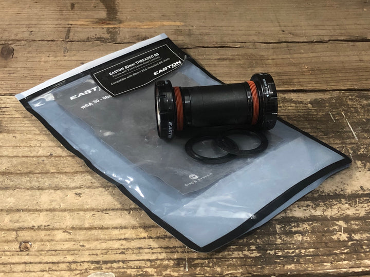 JU370 イーストン EASTON CINCH ボトムブラケット BB BSA30 BSA/JIS規格 スピンドルΦ30用 未使用