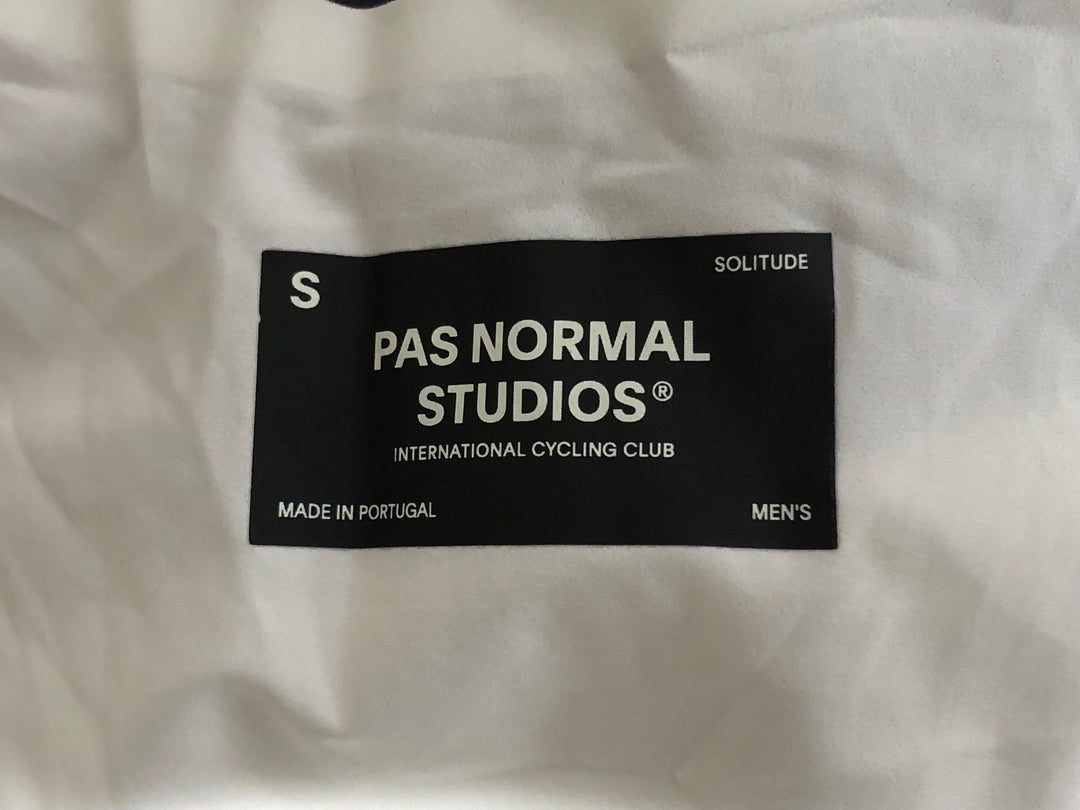 KK152 パスノーマルスタジオ PAS NORMAL STUDIOS Solitude Logo bib ビブショーツ グレー S