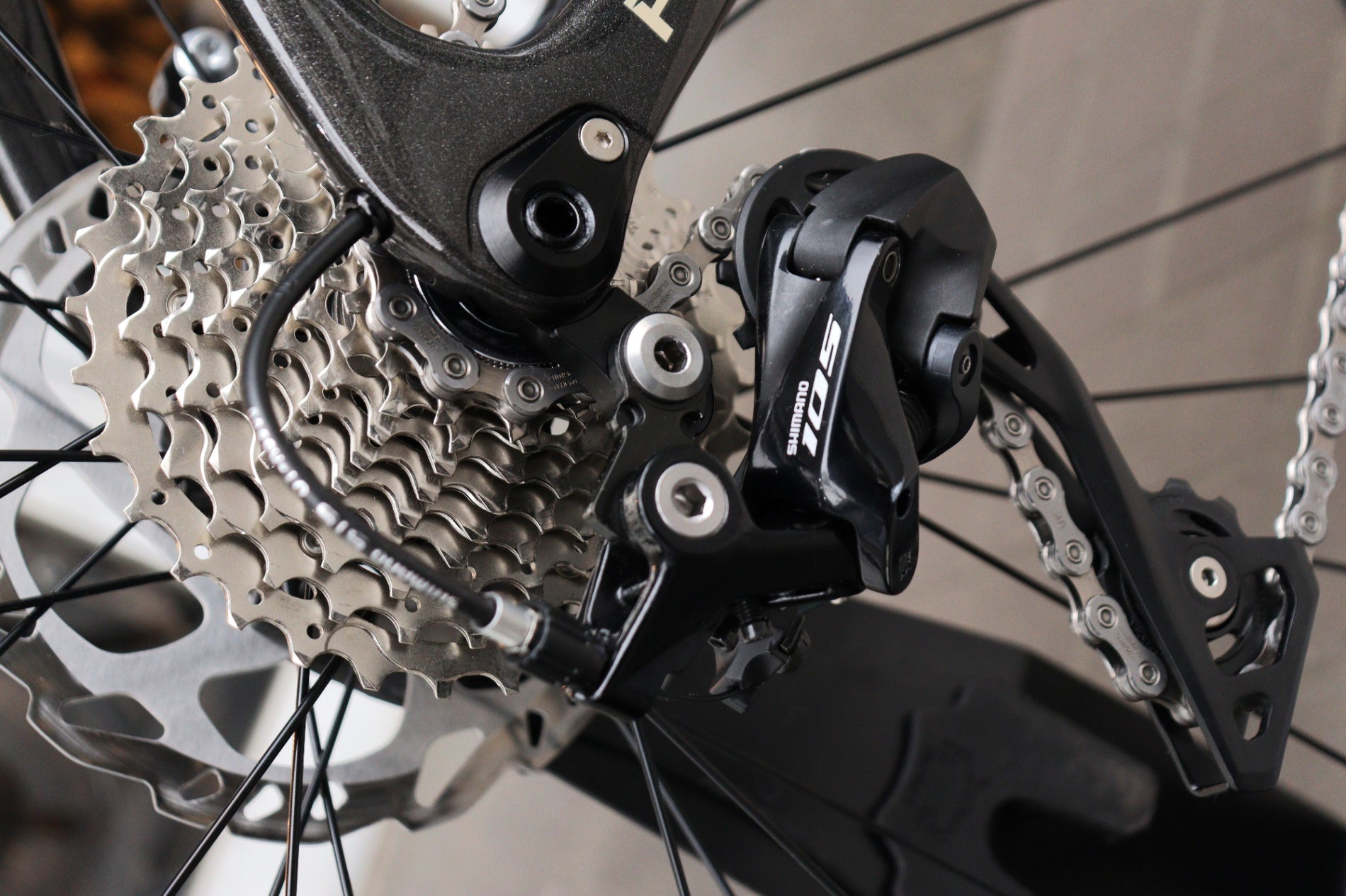 PINARELLO ピナレロ　RAZHA 105 2×11 465サイズ　新品同様 ピナレロ PINARELLO ラザ RAZHA DISK 2023モデル 465サイズ シマノ 105