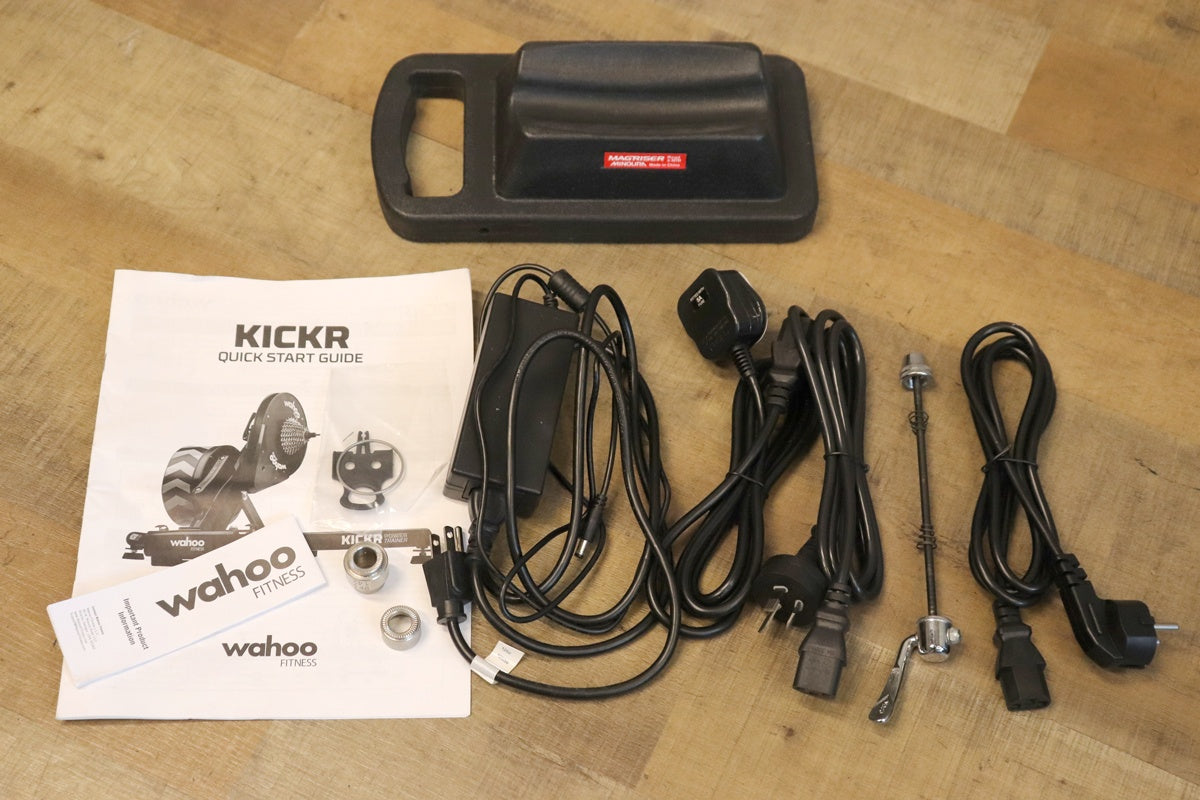 ワフー WAHOO キッカー KICKR V3モデル スマートトレーナー ローラー台