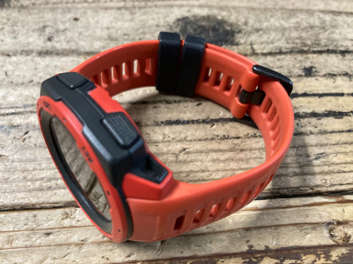 KC853 ガーミン GARMIN INSTINCT アウトドアウォッチ 赤 動作確認済