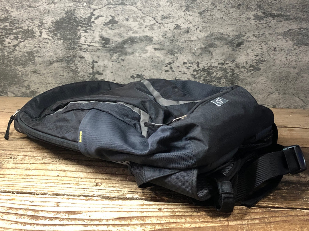 JO513 ドイター deuter Race8 リュック バックパック 黒