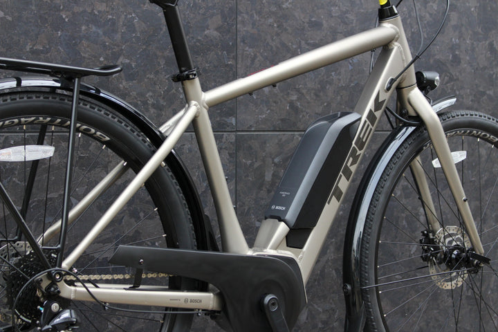 【店頭受け取り限定】トレック TREK VERVE＋2 2021年 Mサイズ シマノ アリビオ M3100 MIX 9S アルミ クロスバイク E-BIKE 【福岡店】