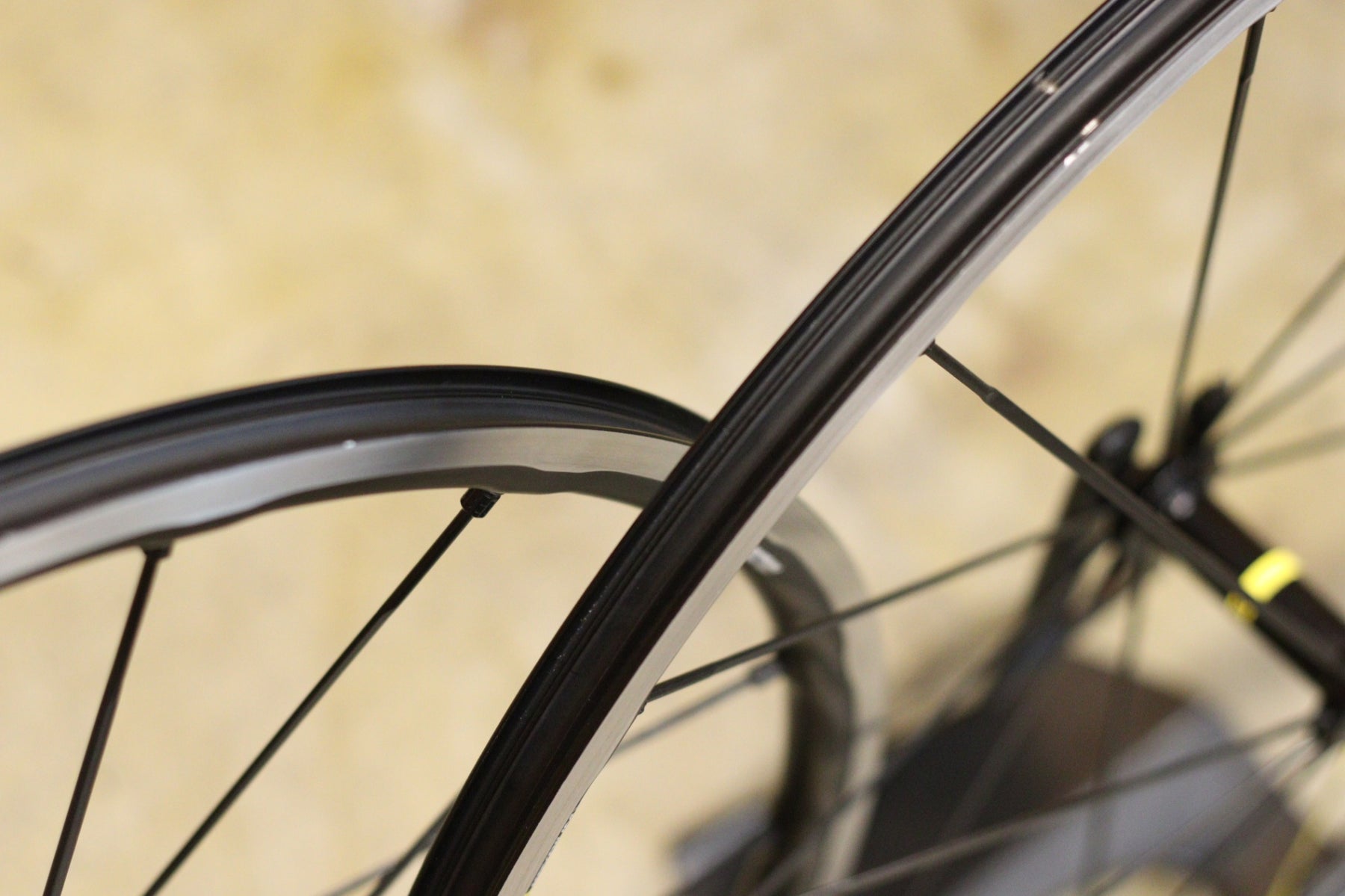 MAVIC KSYRIUM 17C リムブレーキ シマノフリー11速対応