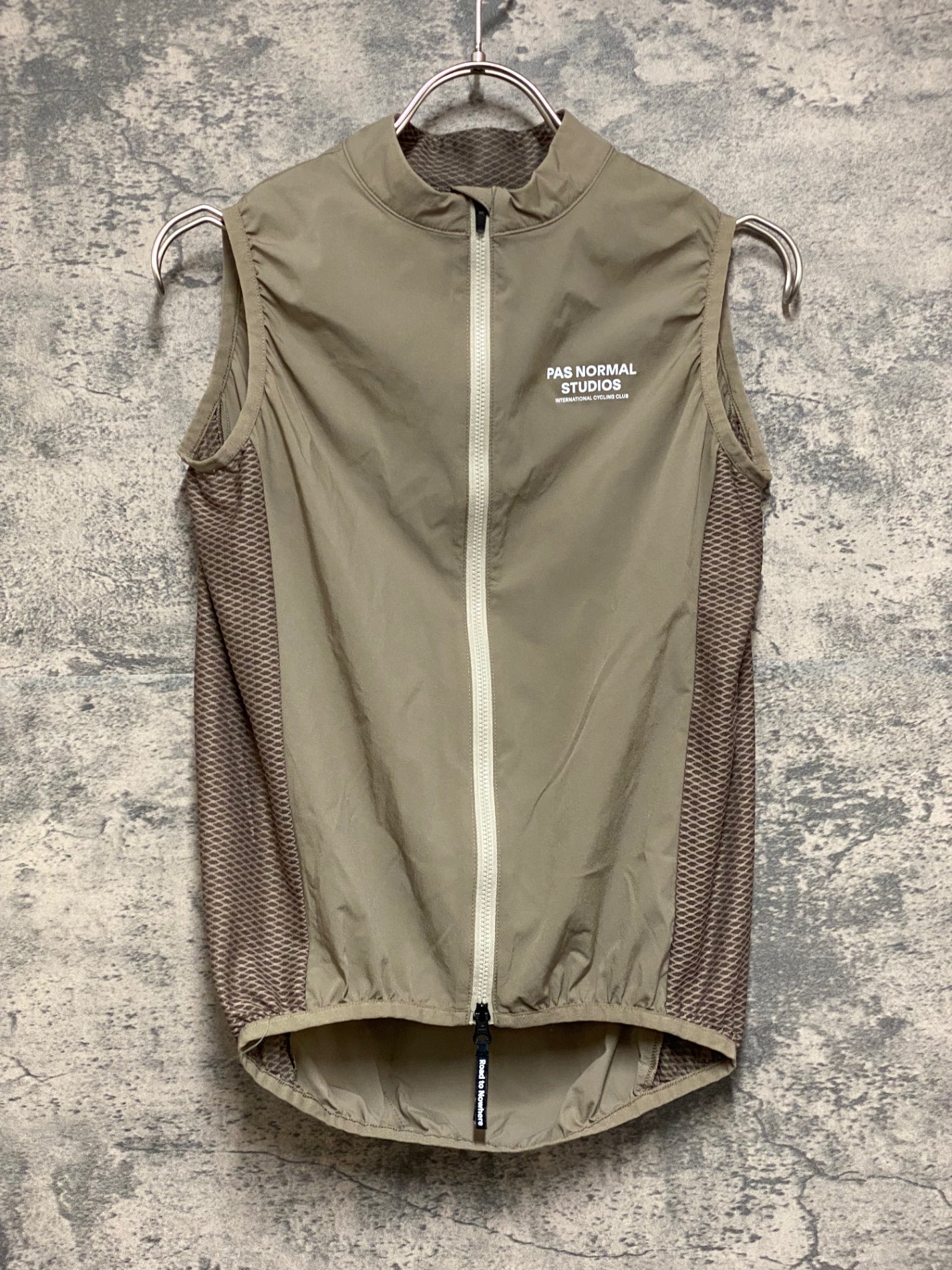 PAS NORMAL STUDIOS ベージュ　ベスト　ジレ　Sサイズ PAS NORMAL STUDIOS ベージュ ベスト ジレ Sサイズ PAS NORMAL STUDIOS