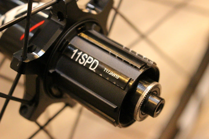 ジップ ZIPP 303 FIRECREST カーボン クリンチャー ホイールセット シマノ 11/12S ワイドリム 17C 【名古屋店】