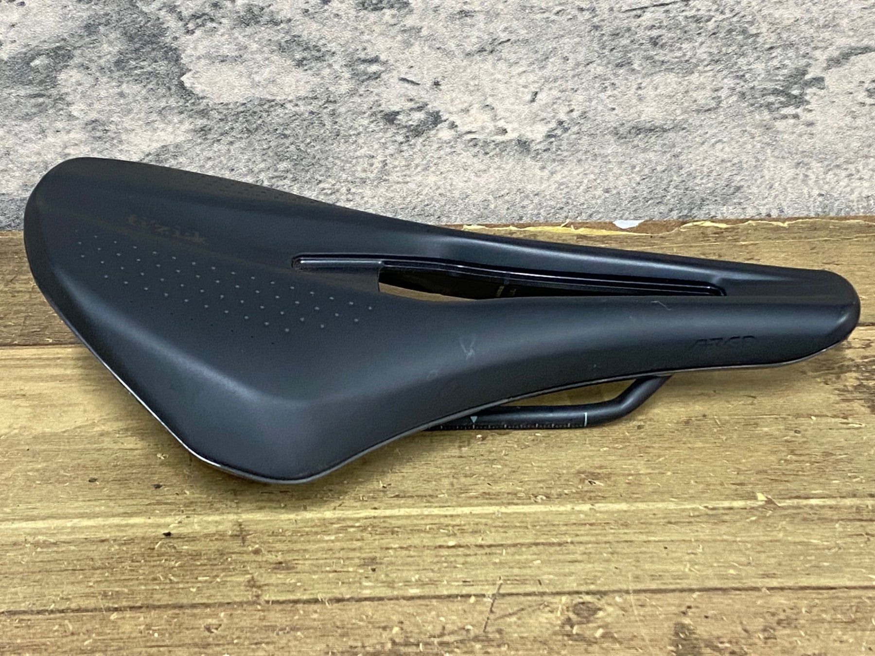 JY034 フィジーク fizik アルゴ ARGO TEMPO R5 サドル 150mm – BICI