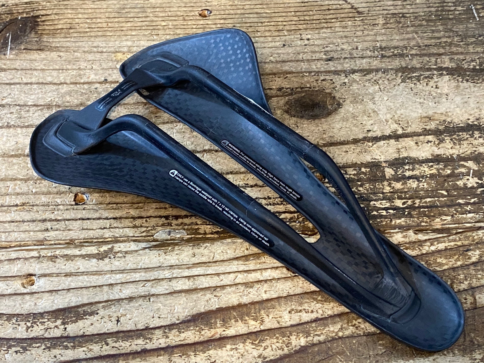 JW942 ボントレガー BONTRAGER トリプルエックス XXX CARBON サドル