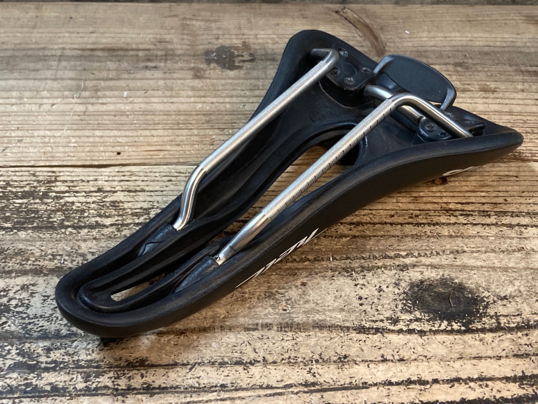 JR958 SELLE SMP ヘル HELL サドル 144mm aisi 304 tubeレール 黒