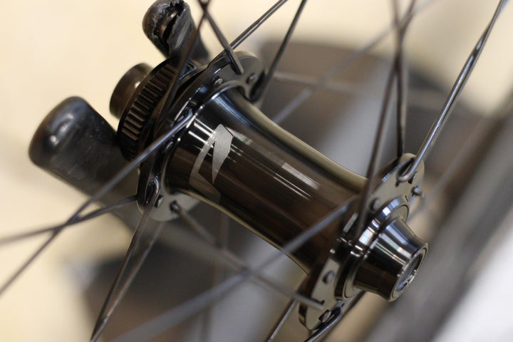ジップ ZIPP 303S カーボン チューブレスレディ ホイールセット スラム XDR 【立川店】
