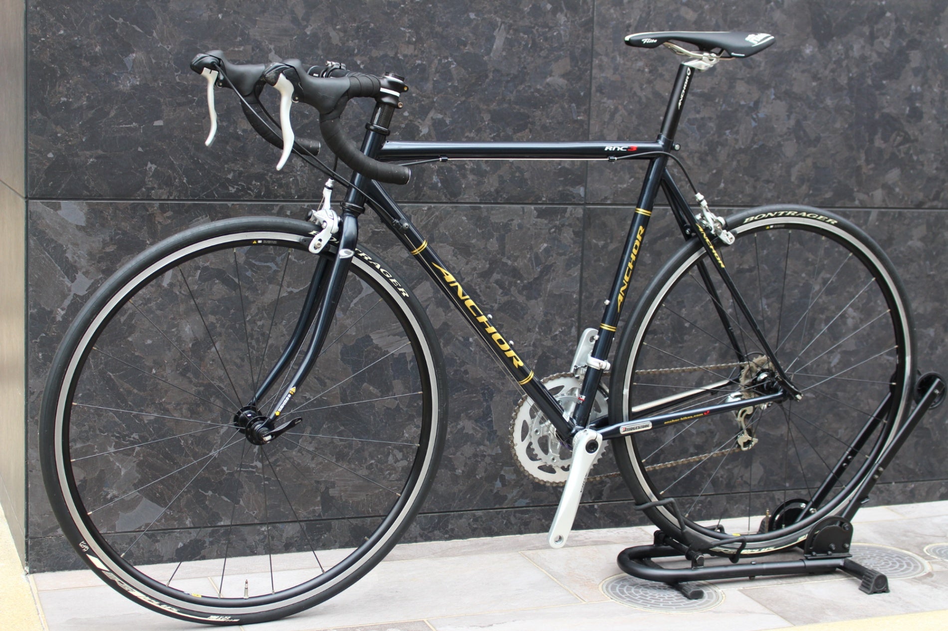 アンカー ANCHOR RNC3 550サイズ シマノ ソラ 9S 3400 クロモリ ロード