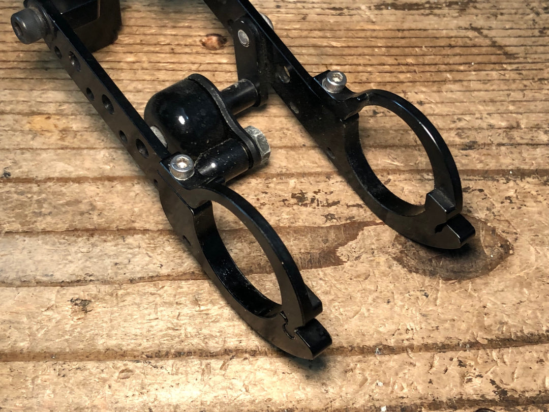 JU527 レックマウント REC-MOUNTS 両持ちサイコンマウント Φ31.8 レザイン キャットアイライトマウント ベル付き
