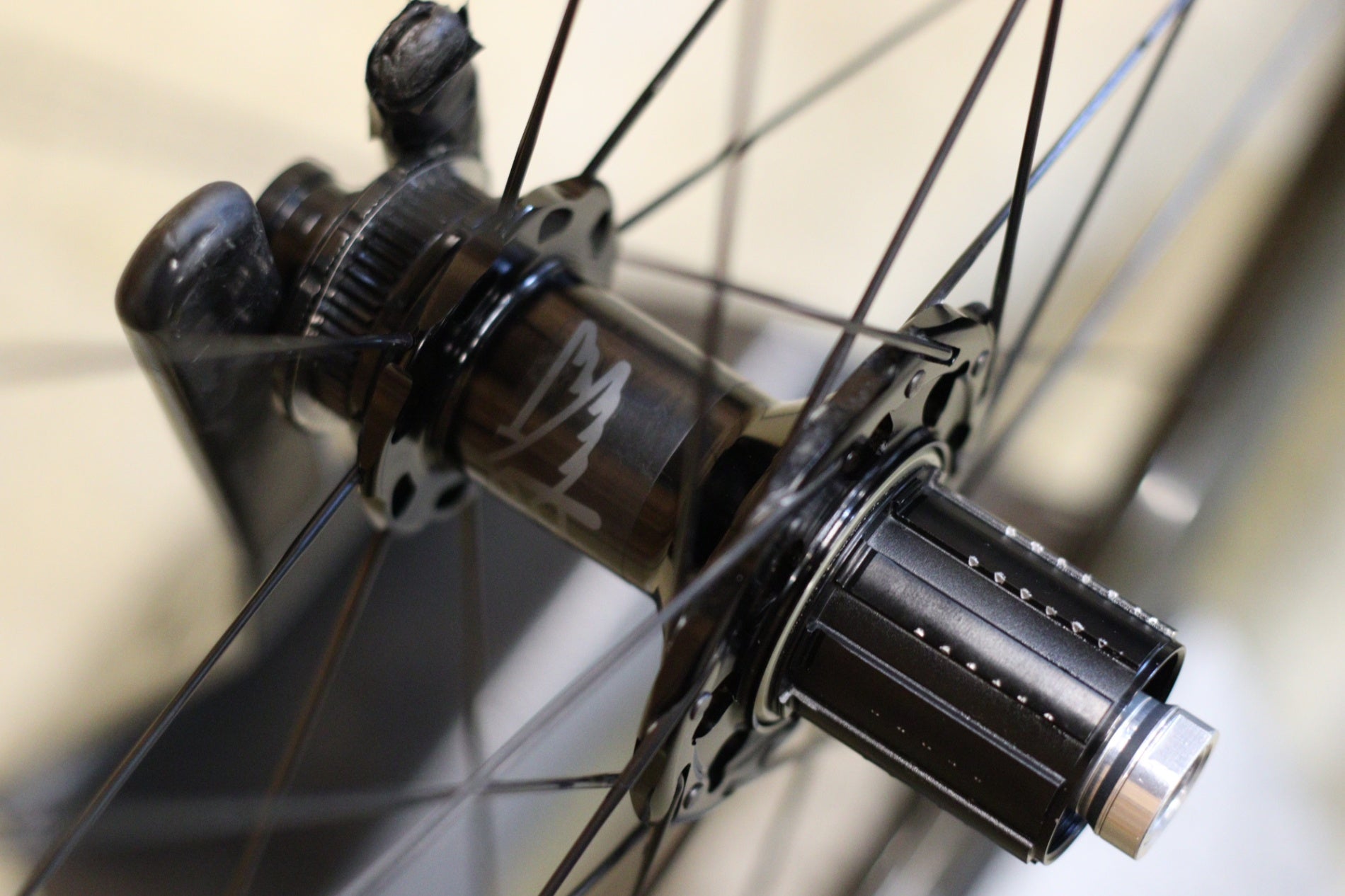 カンパニョーロ CAMPAGNOLO シャマル カーボン SHAMAL CARBON DB