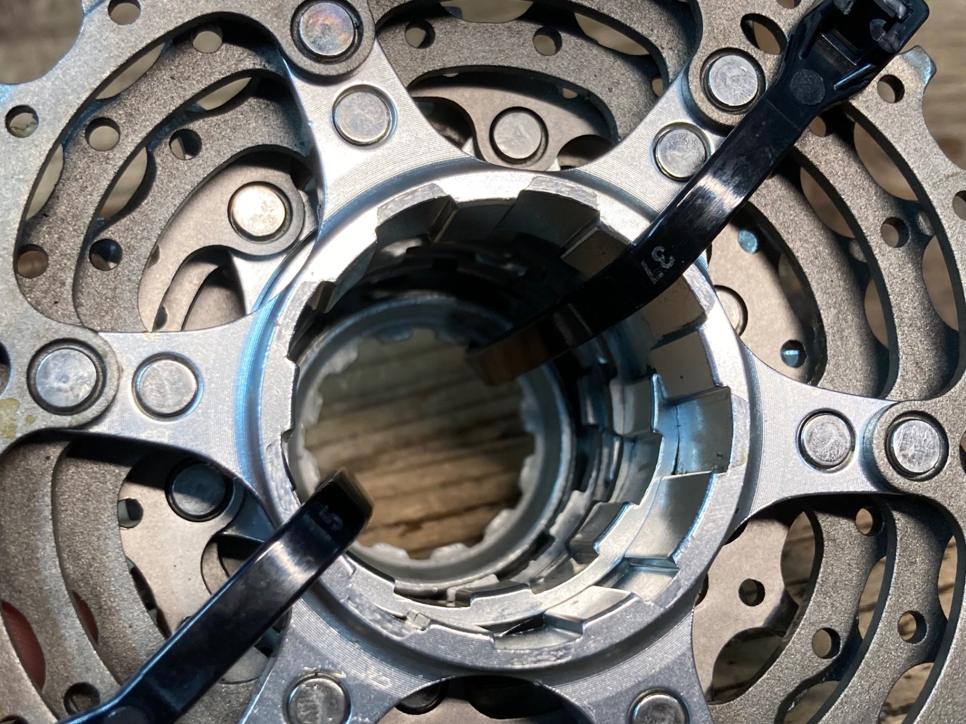 JH811 シマノ SHIMANO デュラエース DURA-ACE CS-7700 スプロケット 12