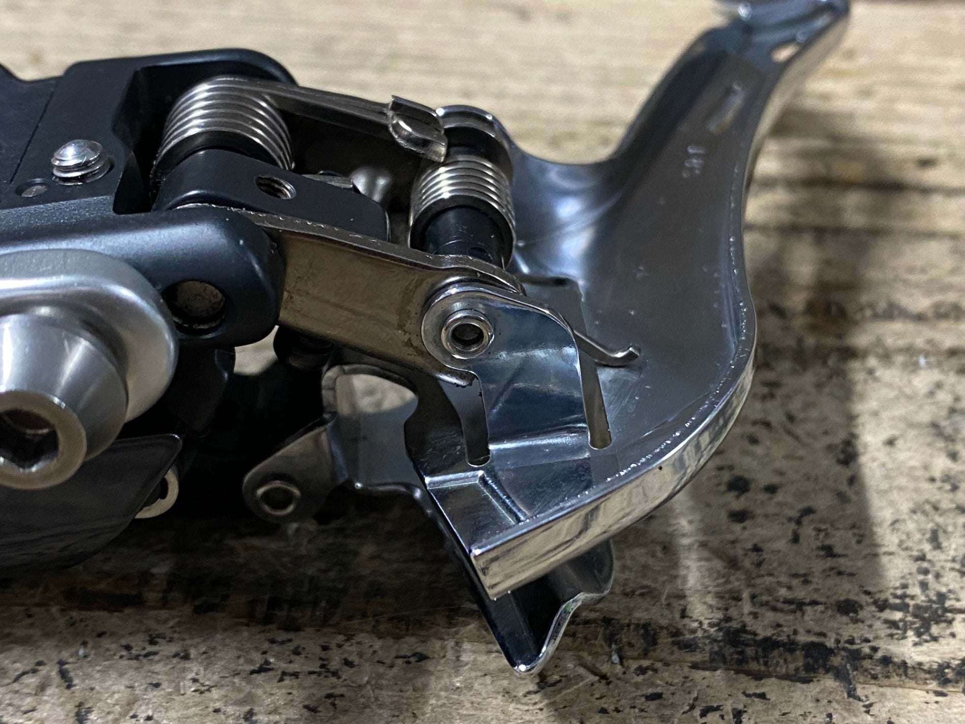 JO695 シマノ SHIMANO アルテグラ ULTEGRA FD-R8050 フロント