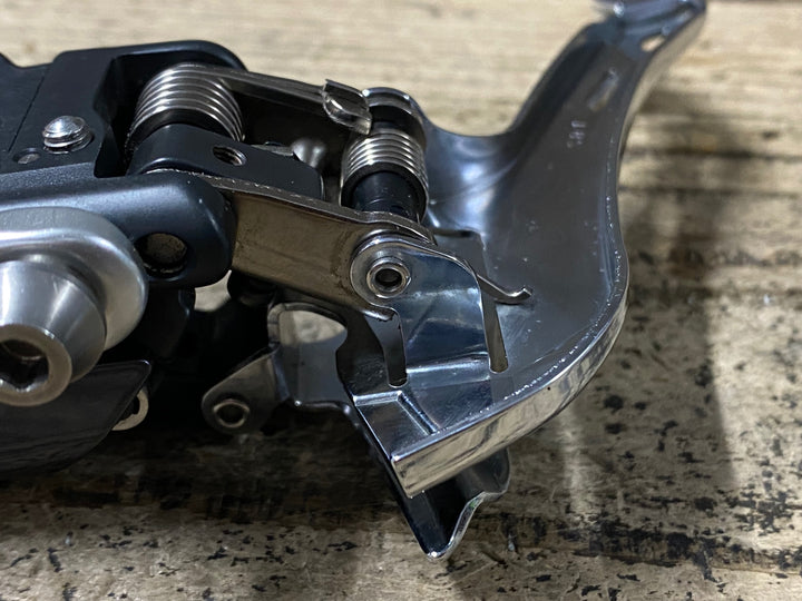 JO695 シマノ SHIMANO アルテグラ ULTEGRA FD-R8050 フロントディレイラー 直付 Di2