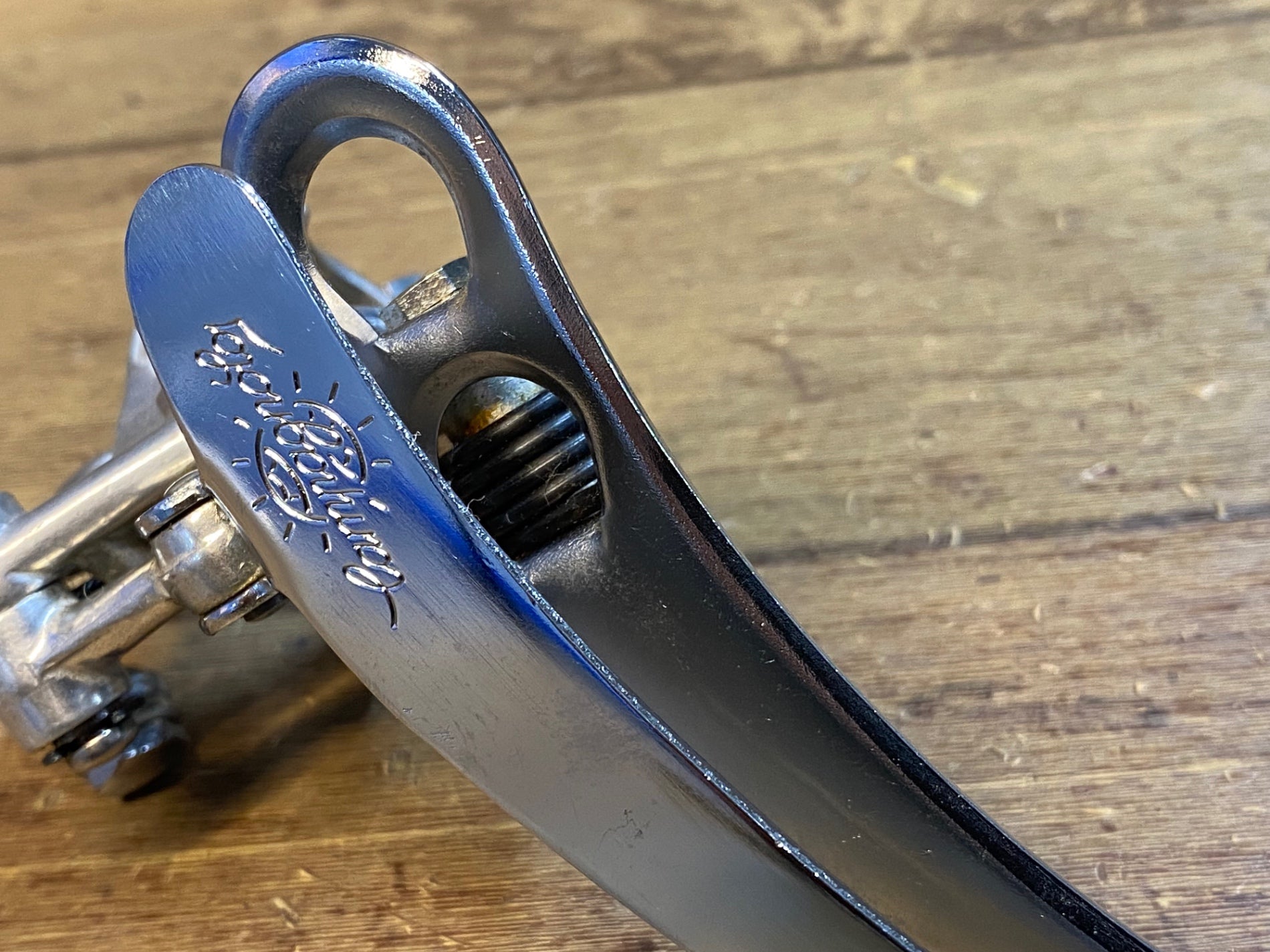 カンパニョーロ　レコード　RECORD フロントディレイラー Campagnolo ( カンパニョーロ ) フロントディレイラー SUPER