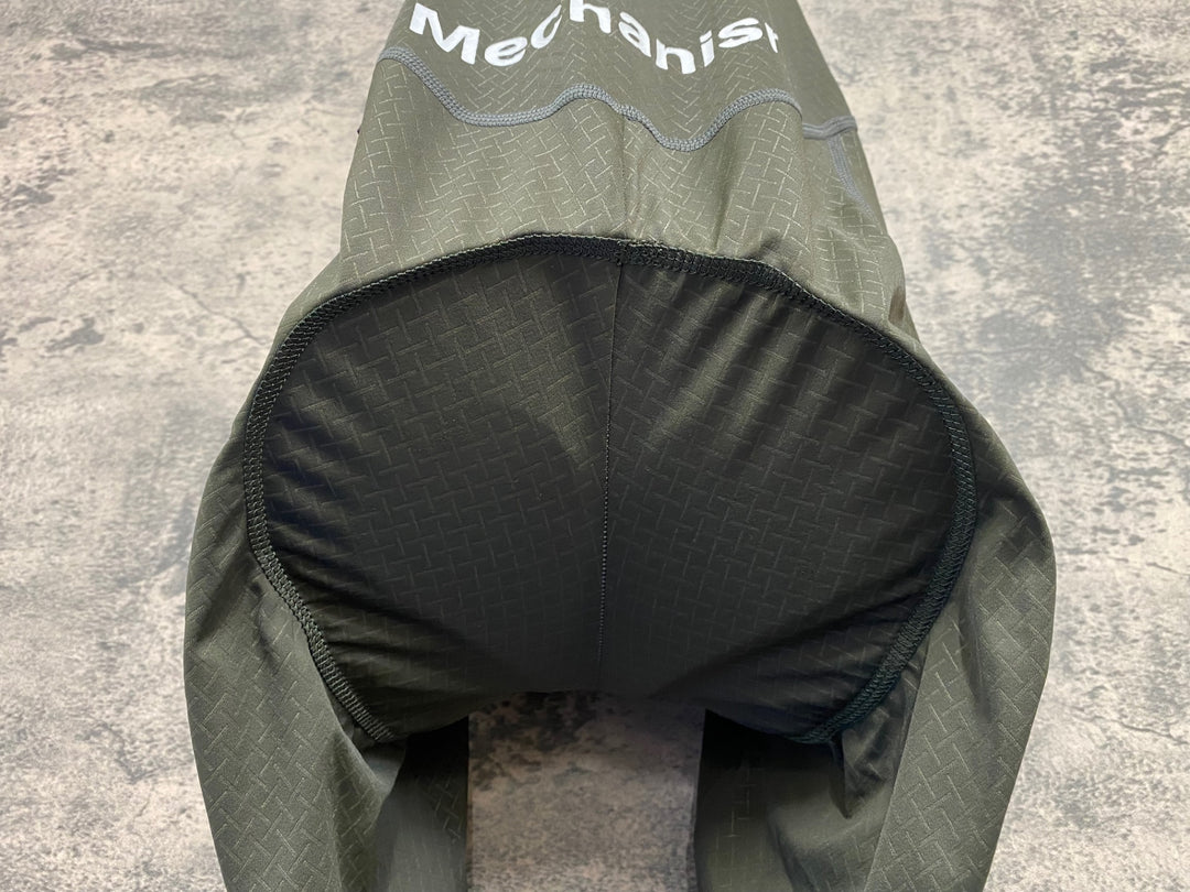 KA527 パスノーマルスタジオ PAS NORMAL STUDIOS MECHANISM BIB ビブショーツ ダークオリーブ L