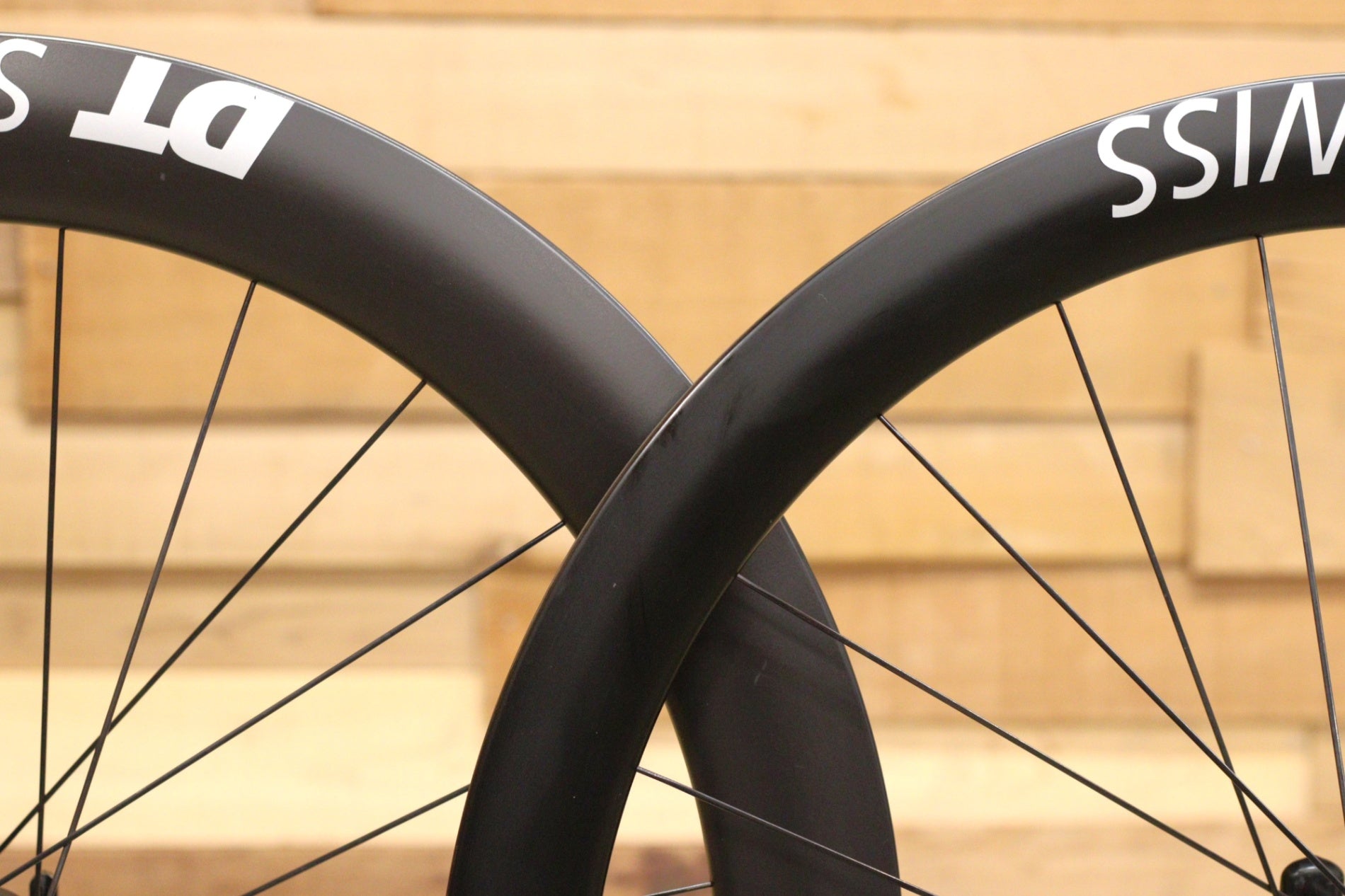 DTスイス DT SWISS ARC1400 DICUT DB 50 62 カーボン チューブレス