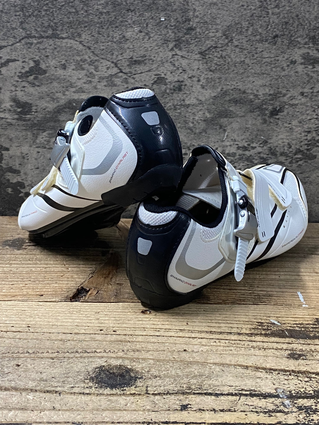 KO710 シマノ SHIMANO SH-R088WE ビンディングシューズ 白 EU40 3穴