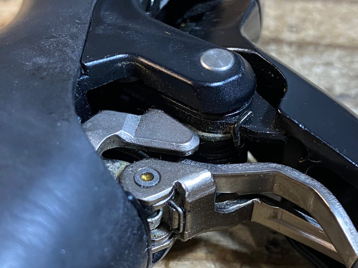 KB538 シマノ SHIMANO 105 ST-5700 STIレバー 2x10S 黒 左右セット