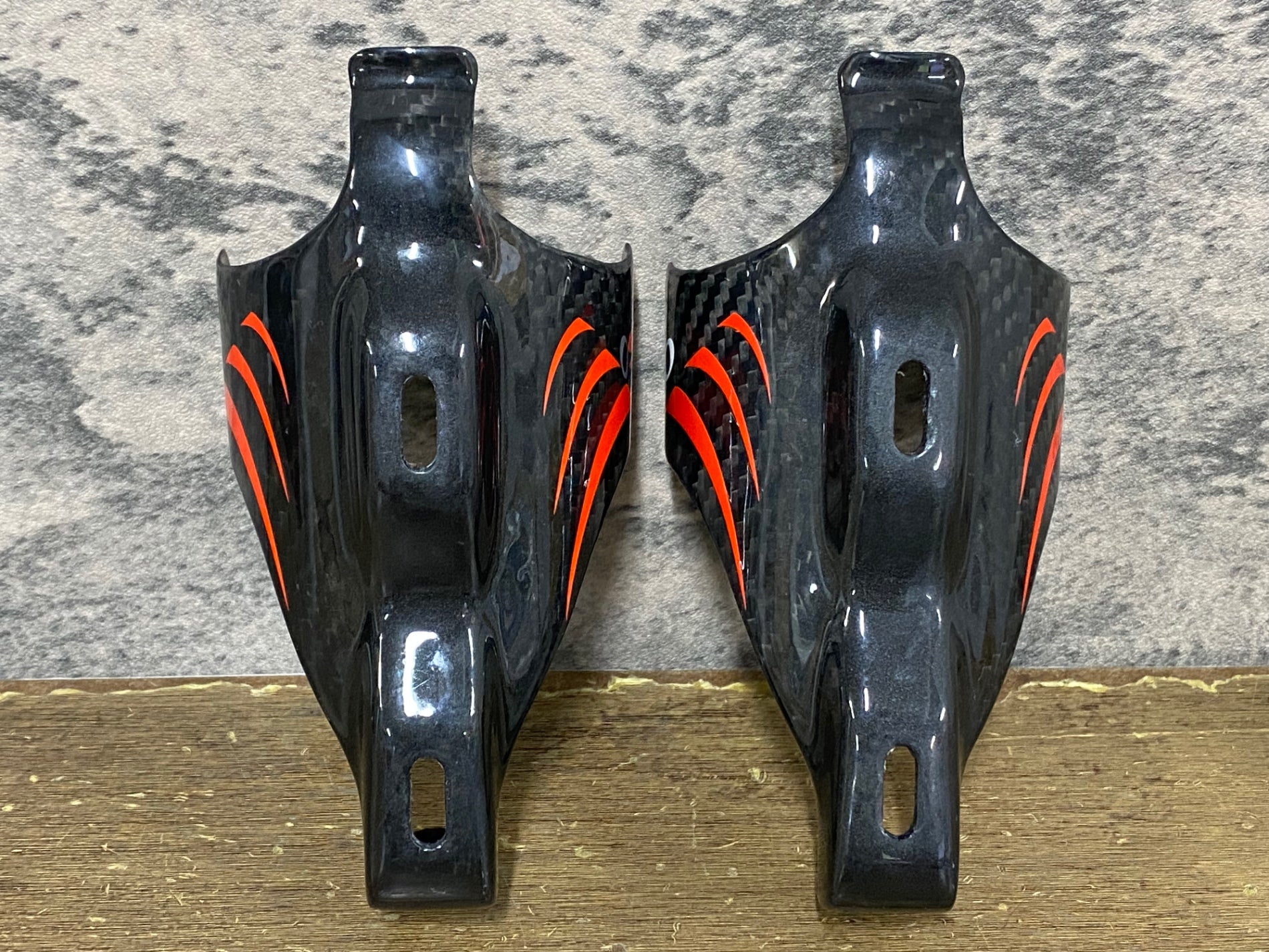 COLNAGO カーボンボトルケージ 2個セット ブラック コルナゴ COLNAGO カーボン ボトルケージ 2個セット ブラック