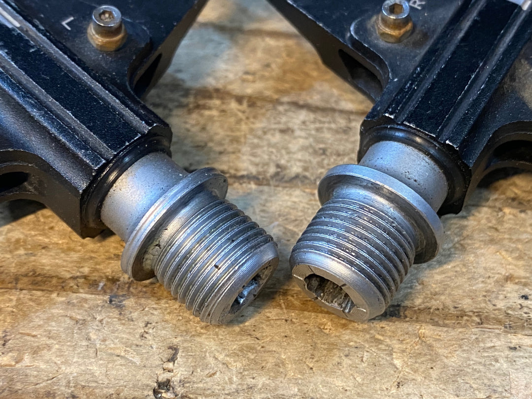 JX870 KCNC クリップレスプラットフォーム フラットペダル 片面