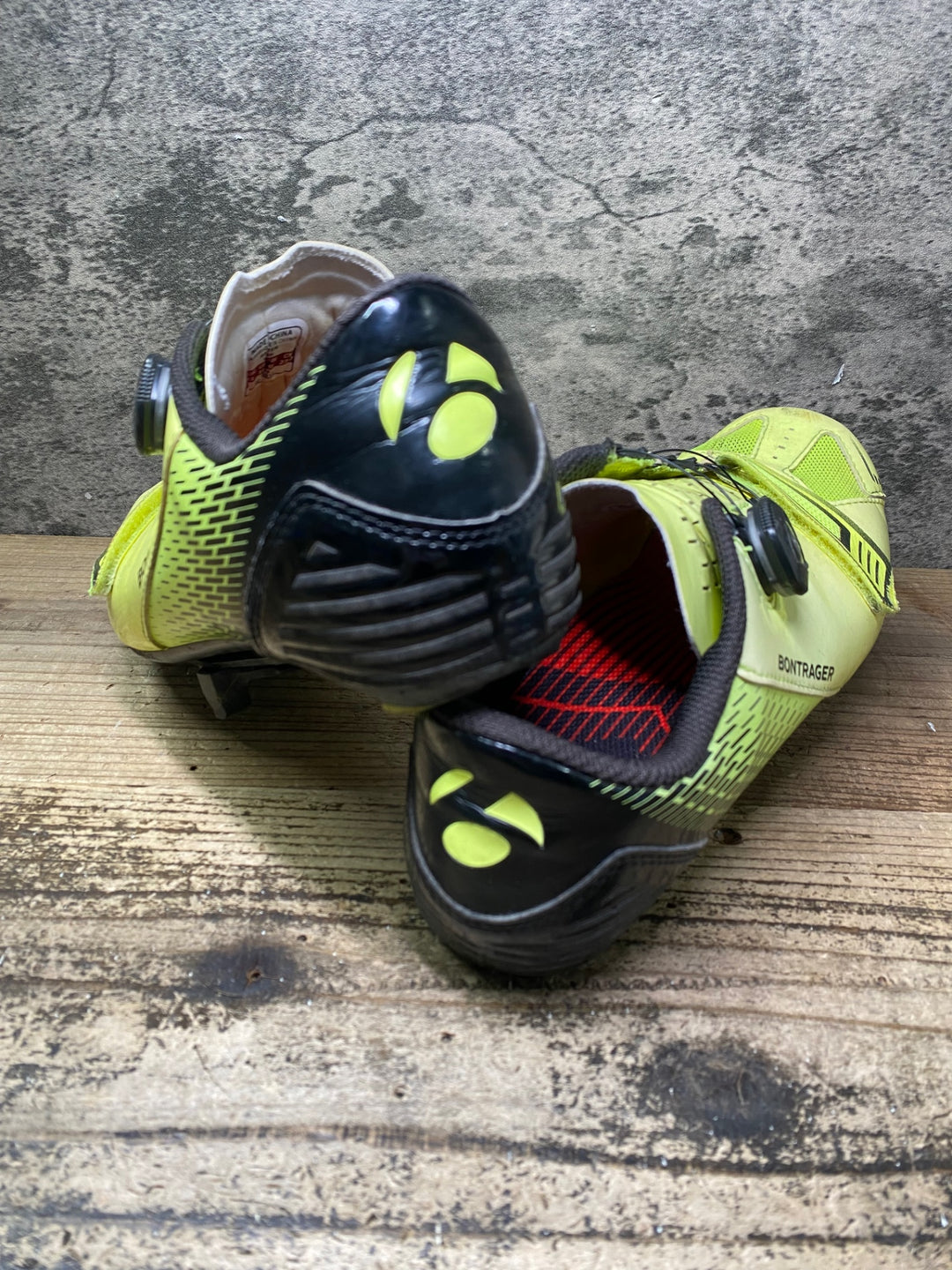 JP492 ボントレガー BONTRAGER SPECTER ビンディングシューズ BOA 3穴 黄 EU43