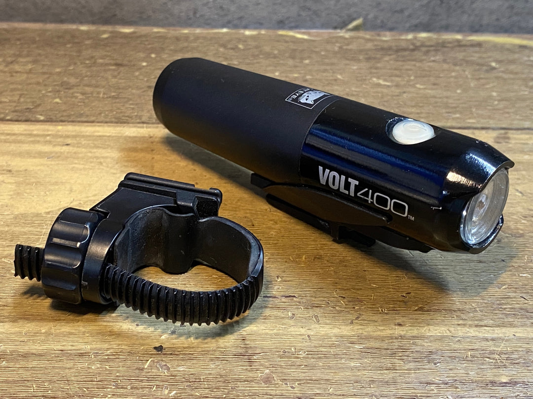 JO734 キャットアイ CATEYE VOLT400 フロントライト 点灯確認済
