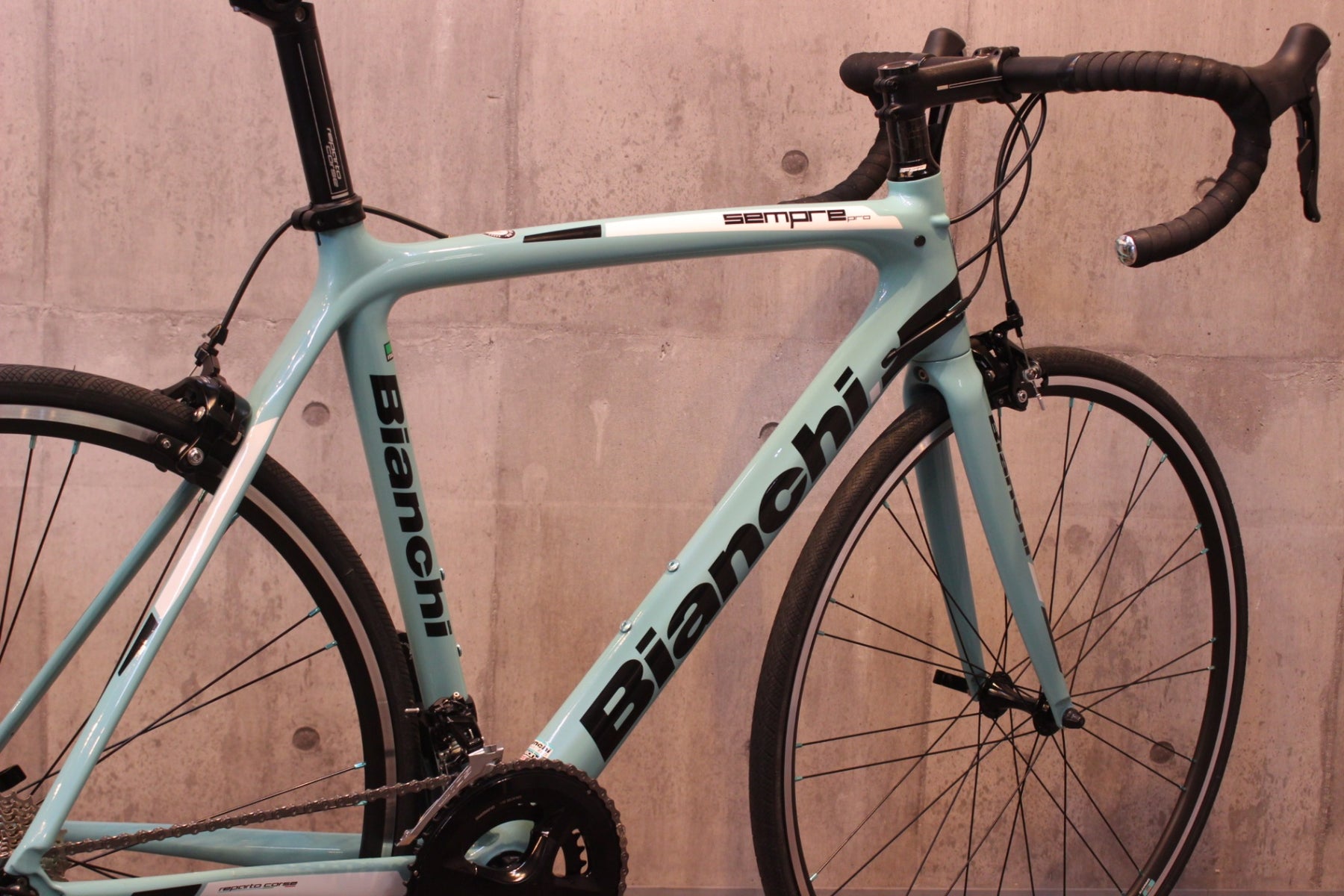 自転車本体 Bianchi sempre pro 2018 Tiagra ビアンキ BIANCHI センプレ SEMPRE PRO 2018 57サイズ シマノ