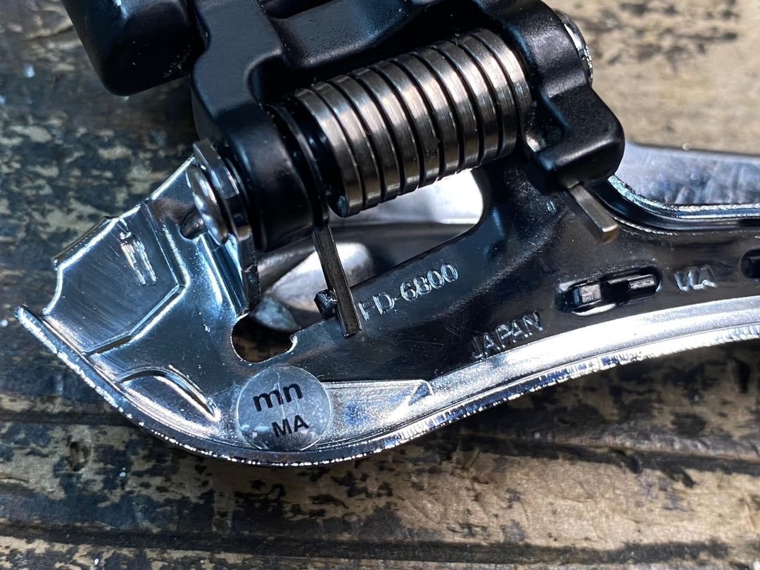 JK552 シマノ SHIMANO アルテグラ ULTEGRA FD-6800 直付 フロントディレイラー ※取付ボルト欠品