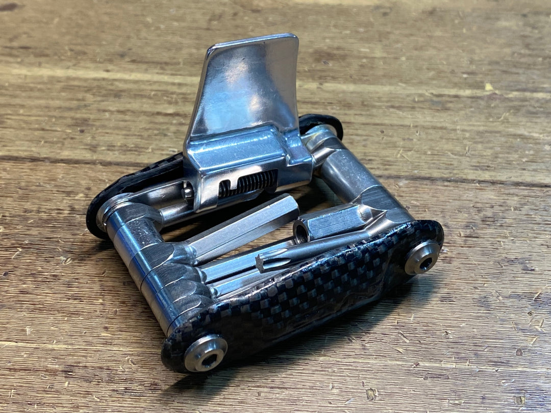 JM891 レザイン LEZYNE CARBON 9 89G マルチツール