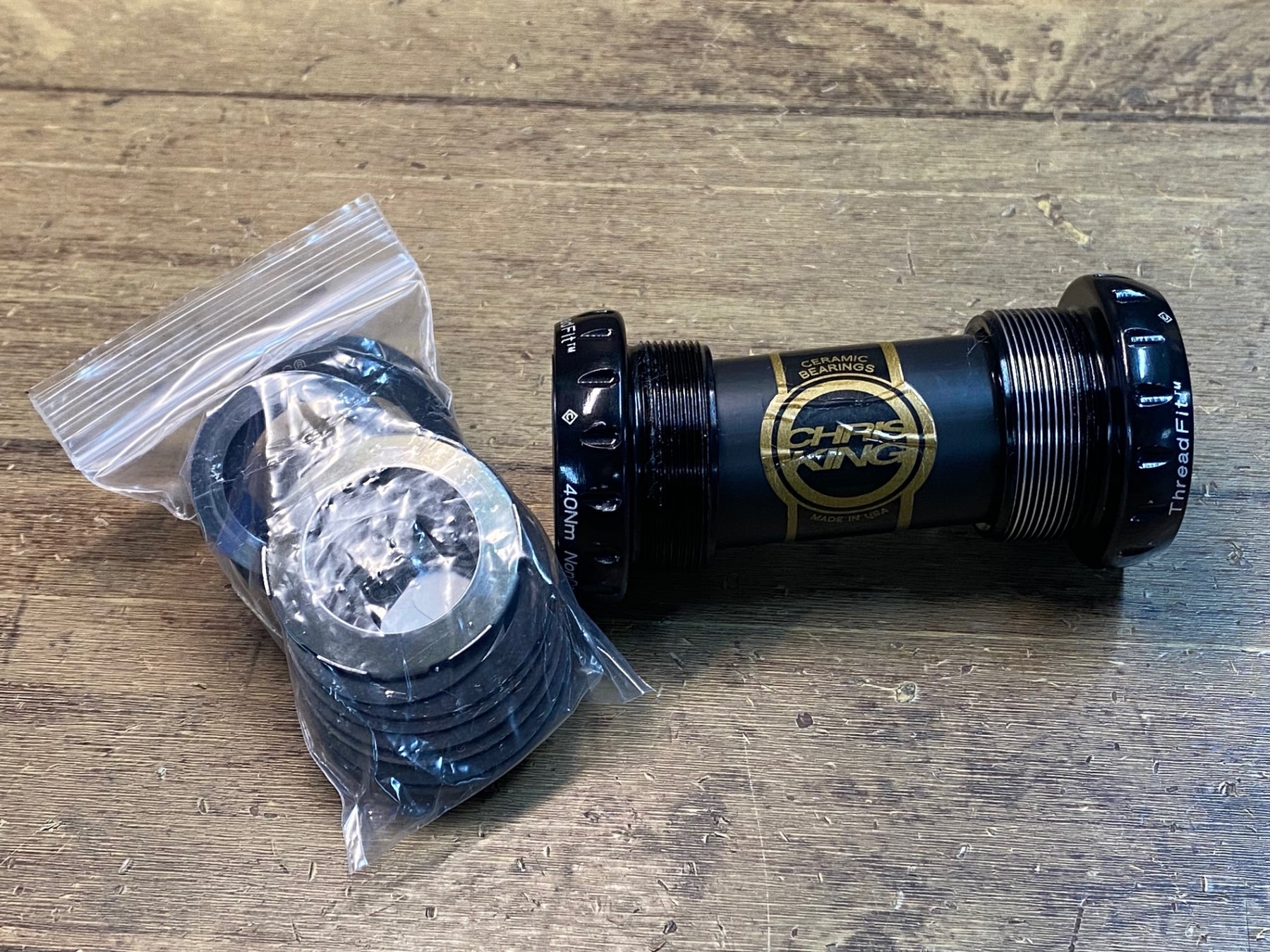 IP695 クリスキング CHRIS KING Thread Fit ボトムブラケット ceramic