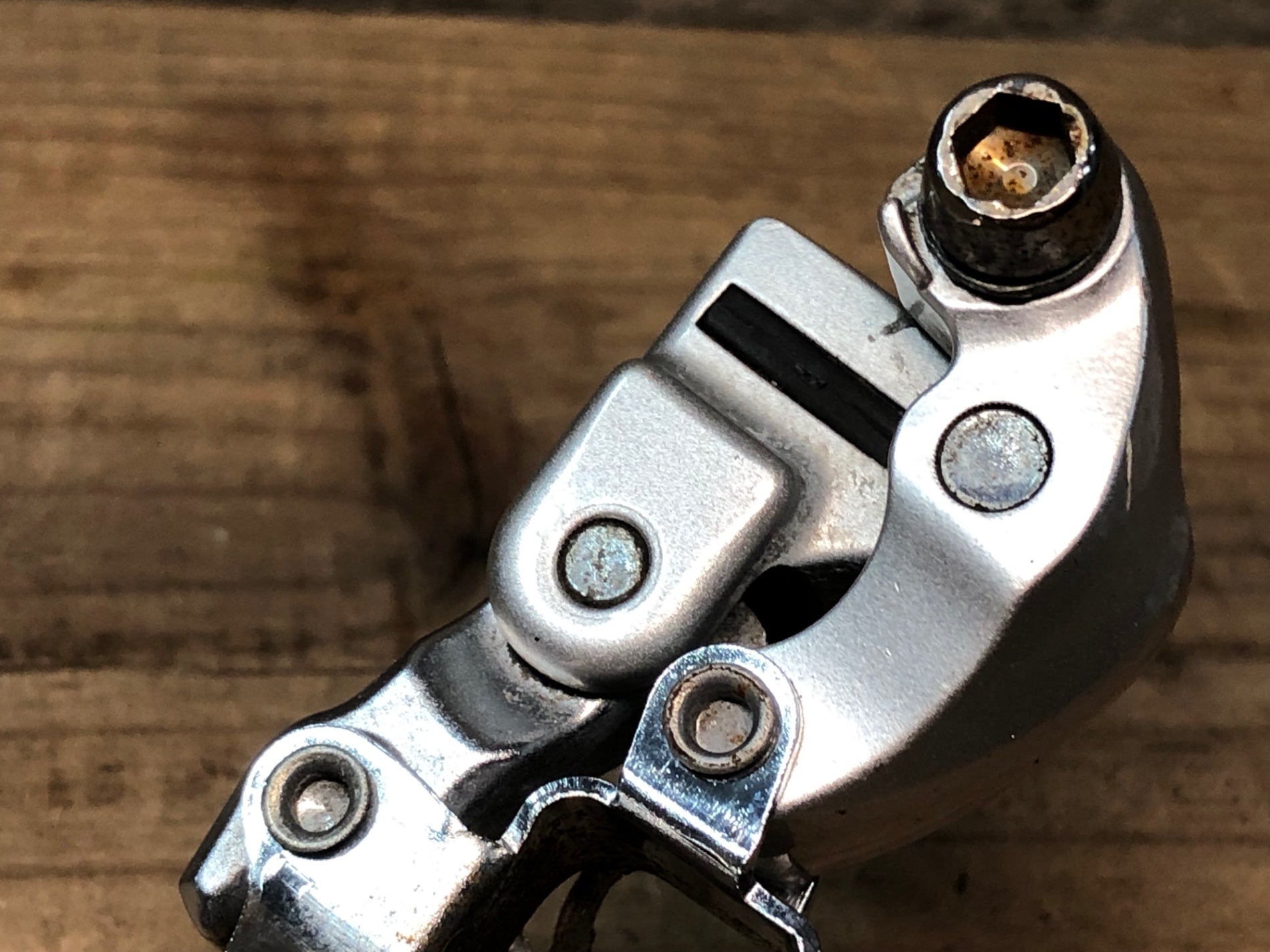 JG427 シマノ SHIMANO ソラ SORA FD-3400 直付 フロントディレイラー