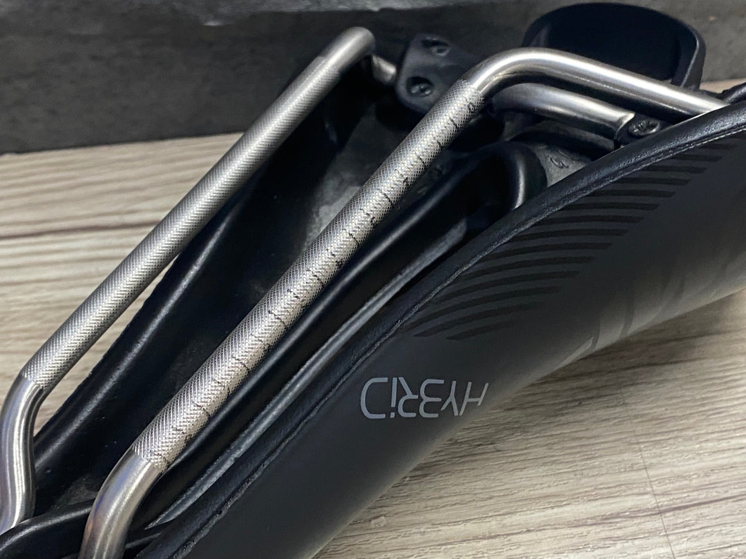 KE950 SELLE SMP HYBRID サドル 黒 140mm aisi 304 tubeレール