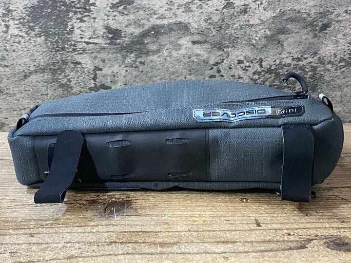 JY445 プロ PRO ディスカバー DISCOVER フレームバッグ S グレー
