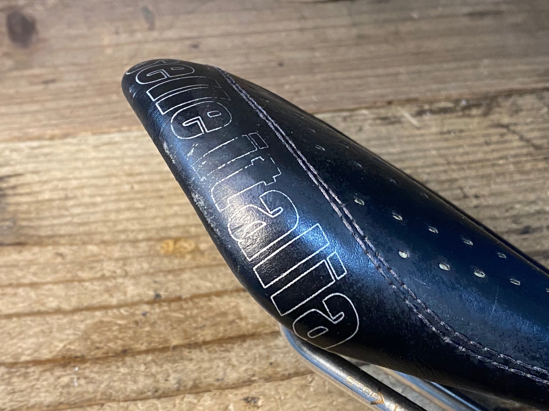 JQ819 セライタリア selle italia SLR GEL FLOW VANOXレール サドル 黒