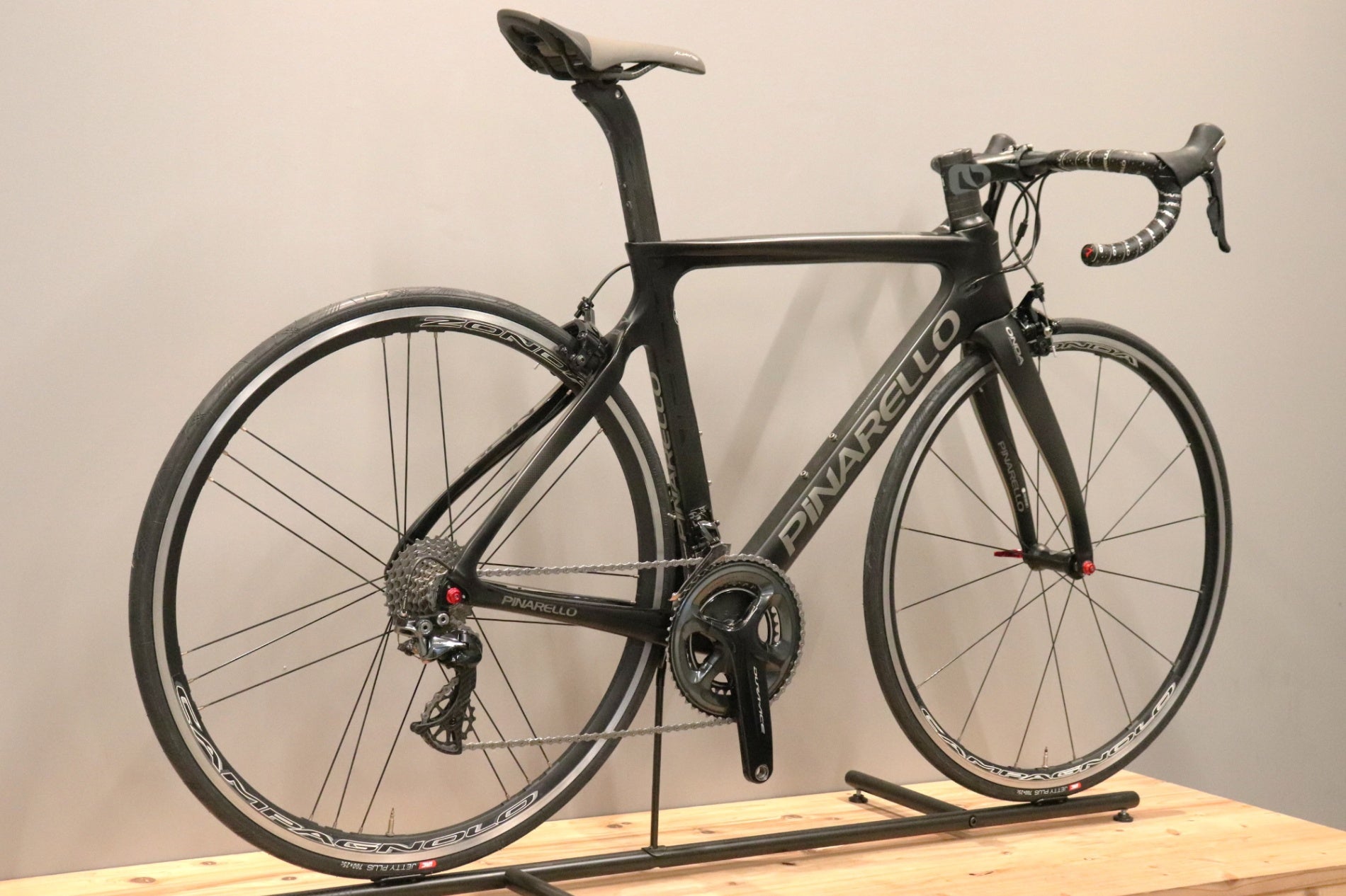 値下げあり　 PINARELLO RS ロードバイク　完成車 ピナレロ PINARELLO ガン GAN RS 2017モデル 500サイズ シマノ
