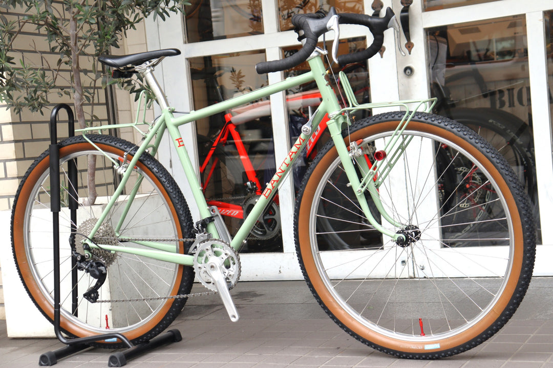 バンタム バイシクル ワークス BANTAM BICYCLE WORKS COMMUTER LIGHT TOURER シマノ XT M4100 MIX 10S スチール ロードバイク 【横浜店】