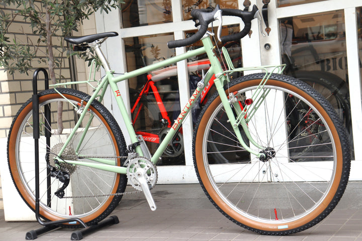 バンタム バイシクル ワークス BANTAM BICYCLE WORKS COMMUTER LIGHT TOURER シマノ XT M4100 MIX 10S スチール ロードバイク 【横浜店】