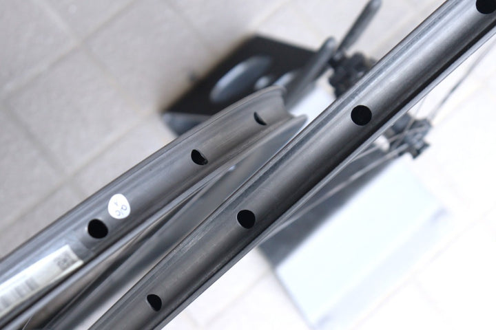 ボントレガー BONTRAGER アイオロス プロ ディスク AEOLUS PRO 37 TLR DISC カーボン チューブレスレディ ホイールセット シマノ11S/12S 21C 【横浜店】
